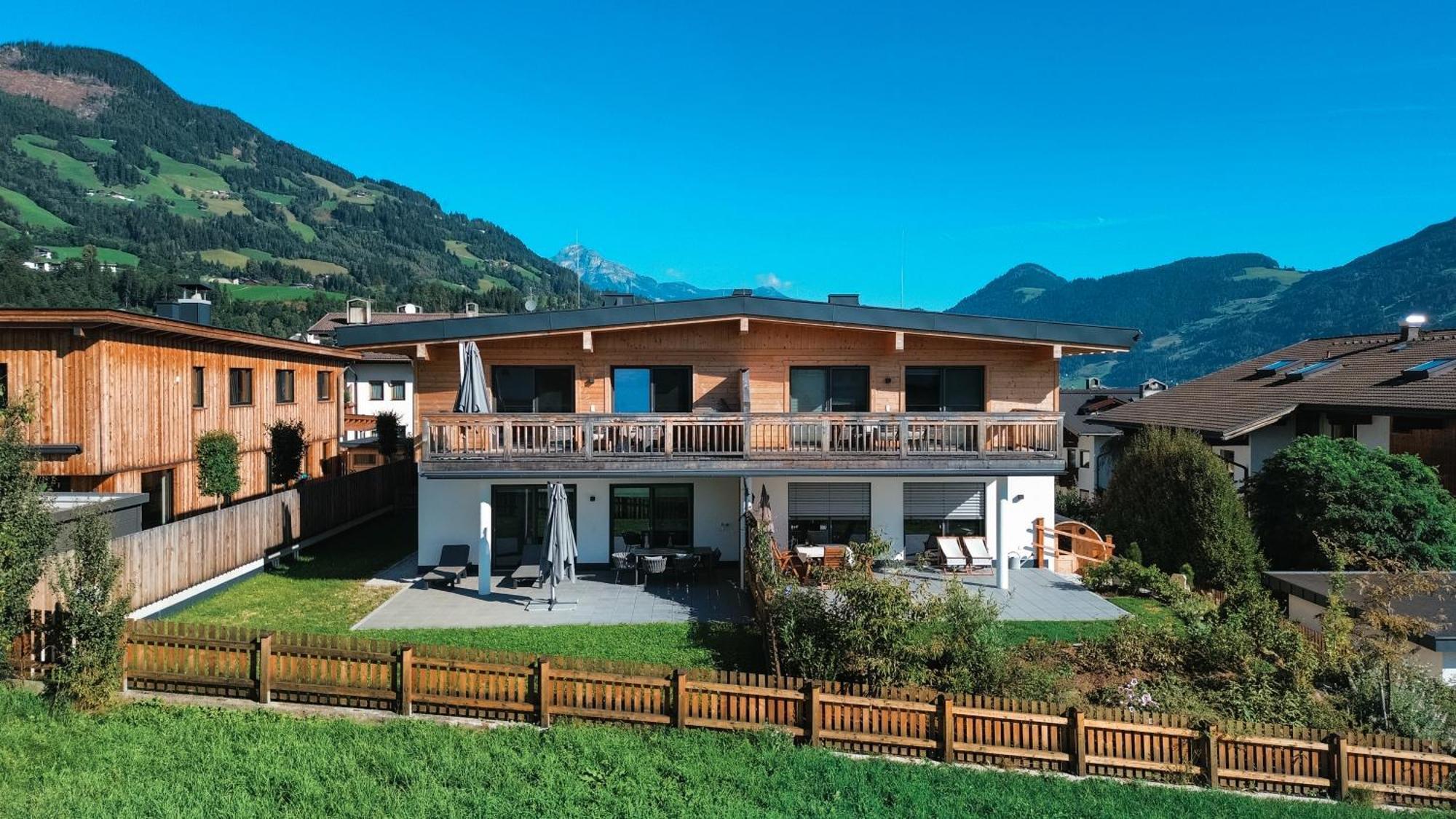 Zillerheart - Balcony Und Car Park By Alpenluxus Appartements Fügen Buitenkant foto